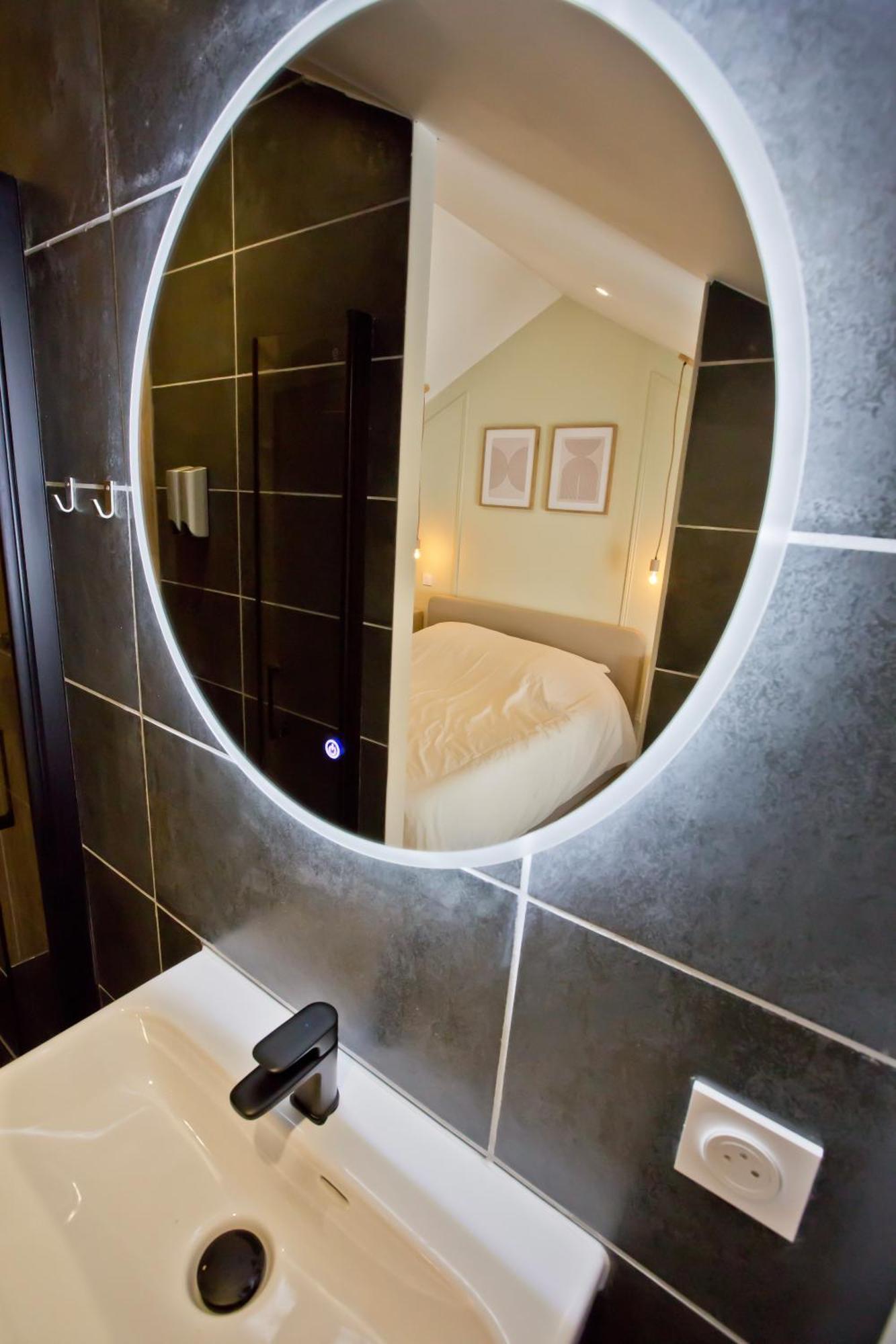 Апартаменты Montsejour - Magnifique T2 Avec Filet Suspendu Тарб Экстерьер фото